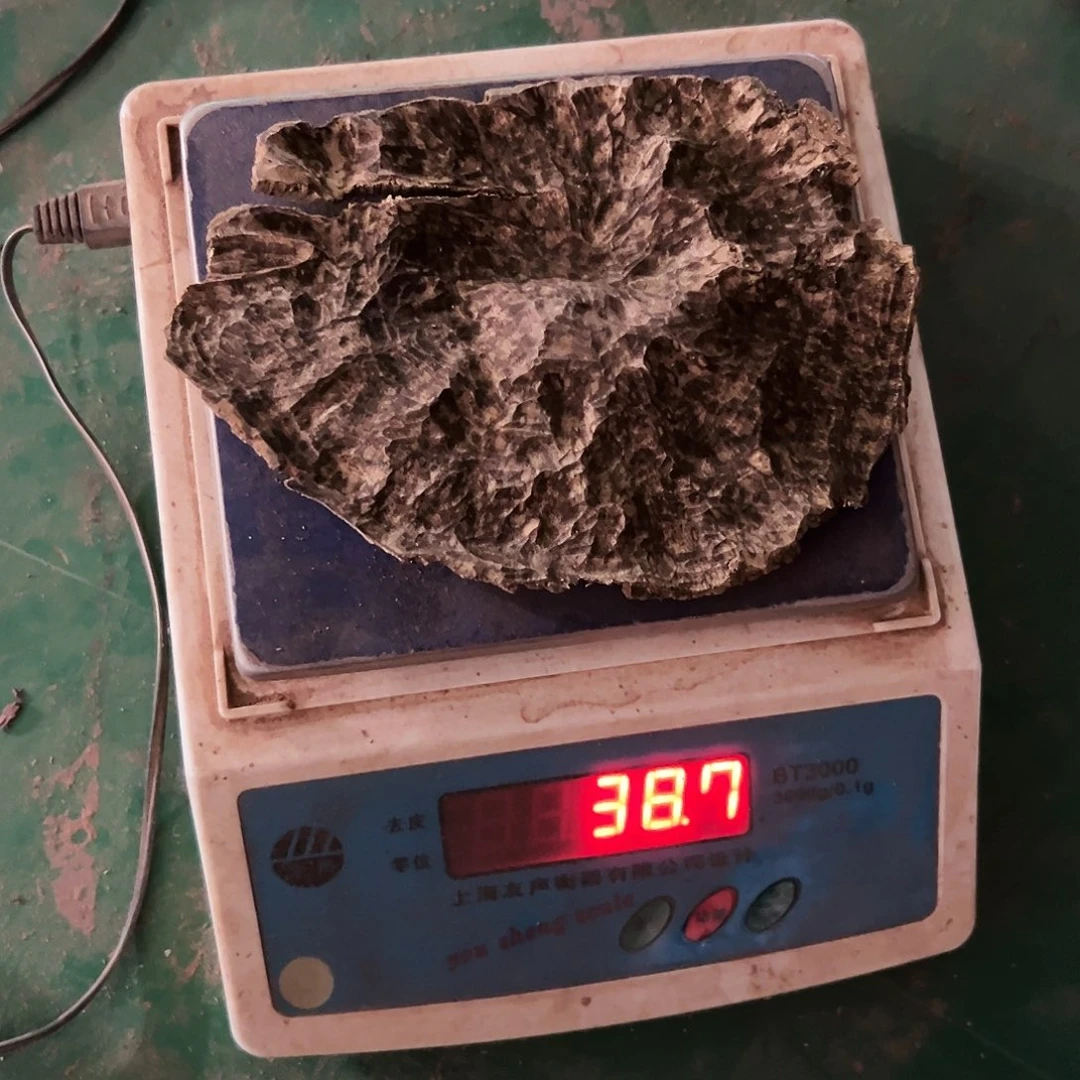 用***4海南版头38.7克。