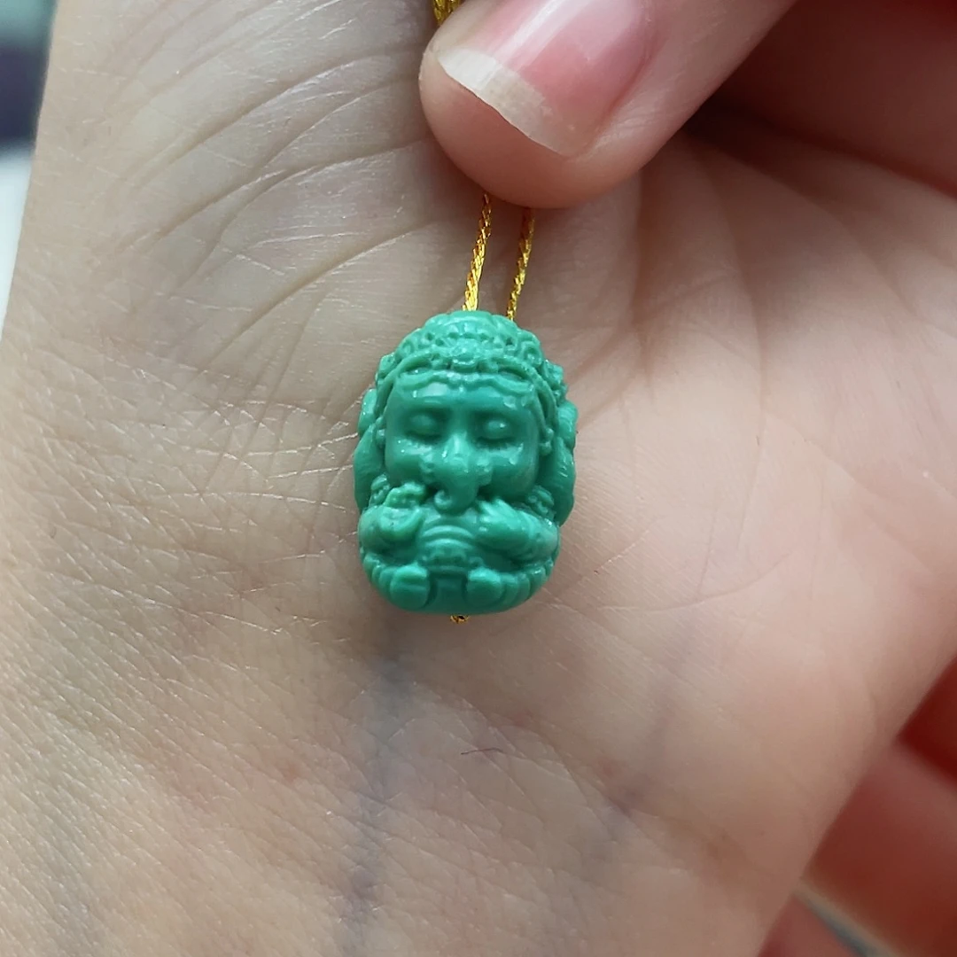 绿松石颈饰未镶嵌