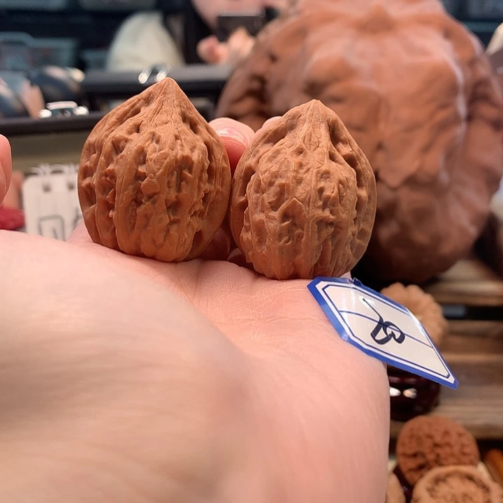 桃核吊坠瓷瓶鸭嘴