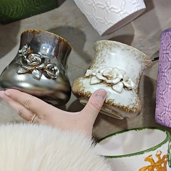 红陶吸水透气的白陶花盆