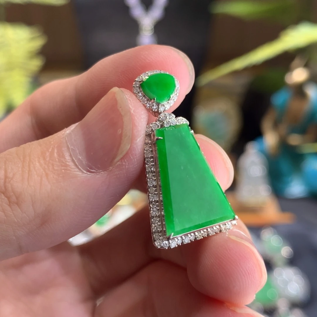 【闪购商品】翡翠颈饰18K金镶嵌无事牌