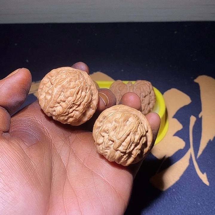 文玩核桃全品福利三角白37尺寸