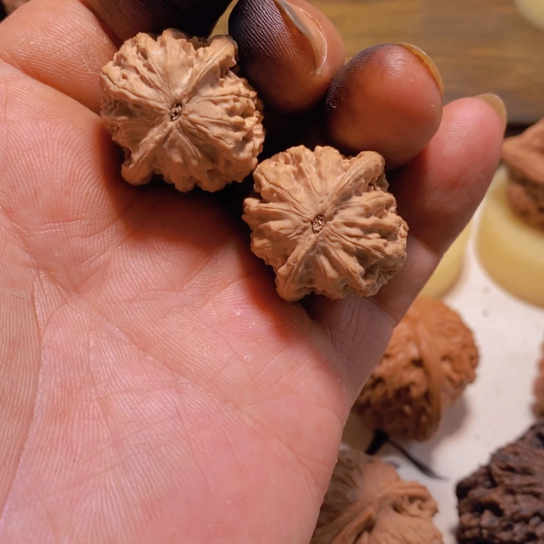 用***8文玩核桃吊坠文玩核桃