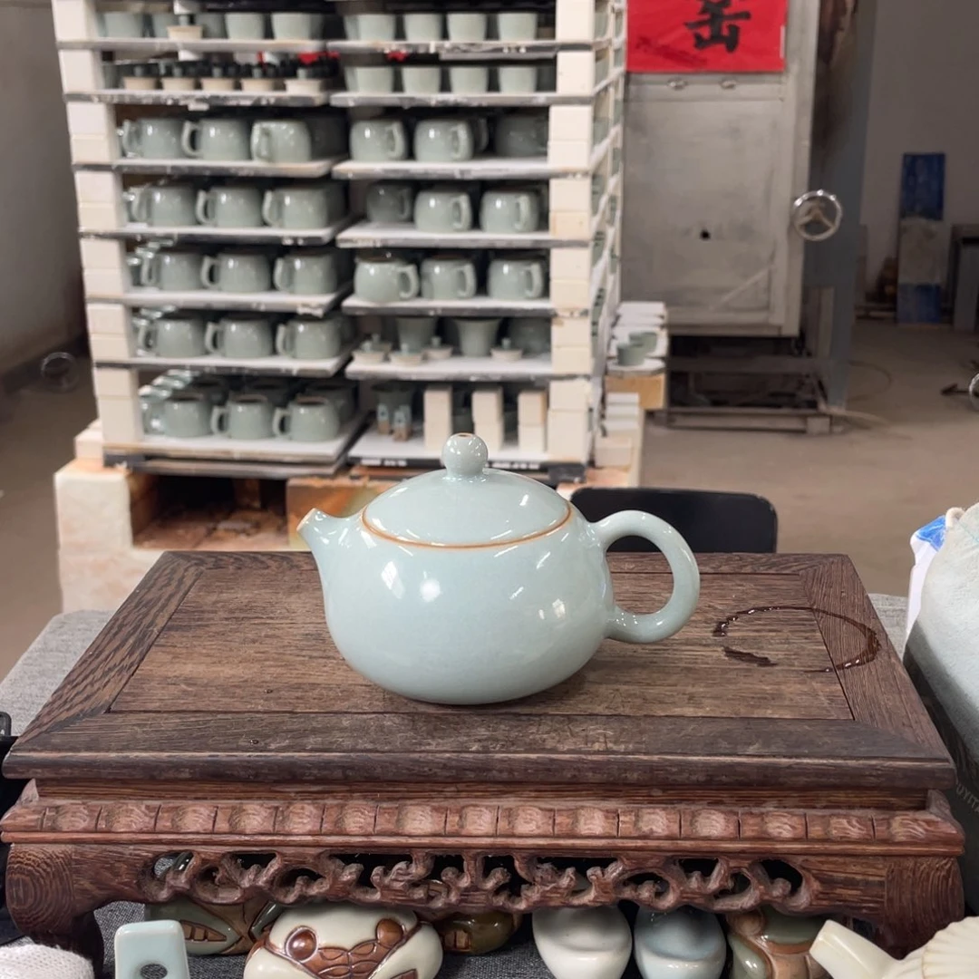 瓷片天青釉明星款西施壶