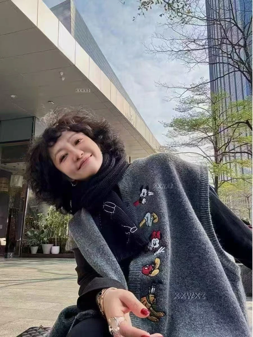 全毛刺绣马夹厚款圆领刺绣民族风可爱风背带款秋季网红女衫