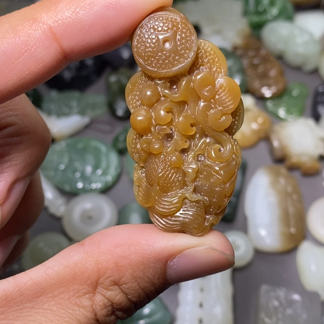 颈饰未镶嵌和田玉