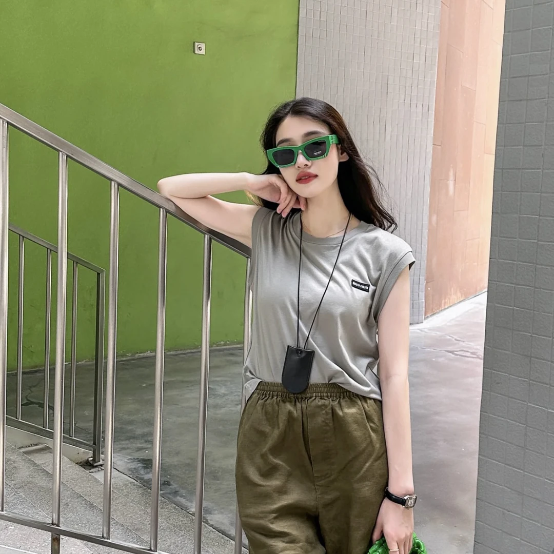 99新 MIU MIU/缪缪 2cc461/24新款刺绣Logo背心 棉 S码