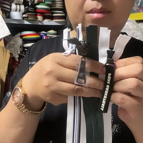 小标烫画三根拉链