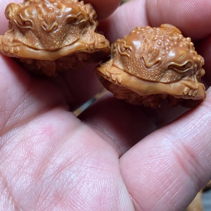 远***核桃手串/手链风味纯手工核桃雕刻闷声发大财