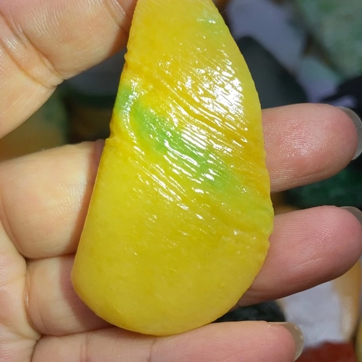 翡翠挂件未镶嵌缅甸翡翠