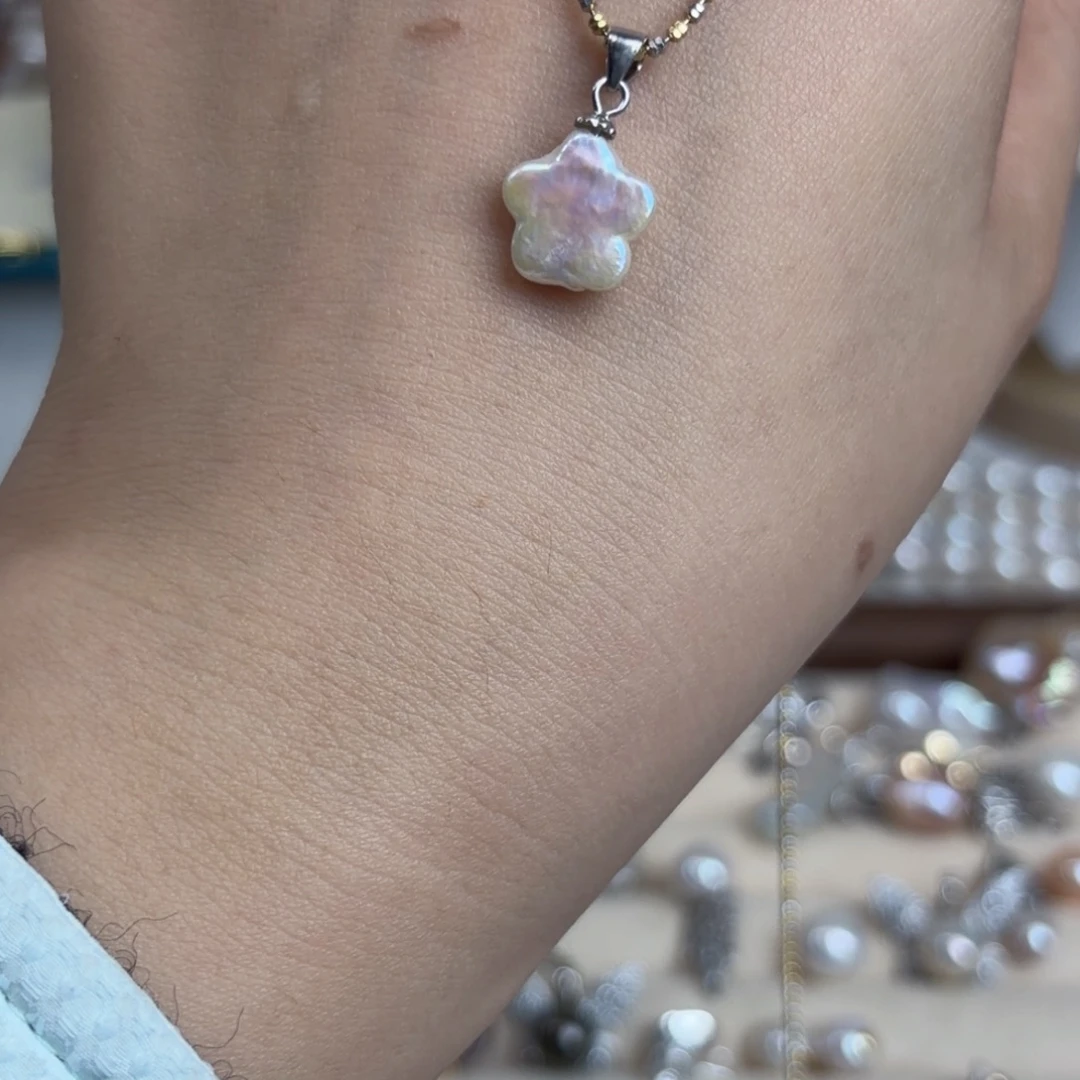 旖***色银S925镶嵌吊坠淡水珍珠