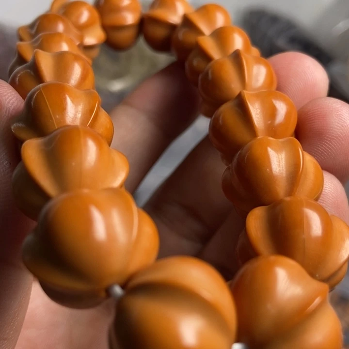 猴头核桃吊坠这首是他