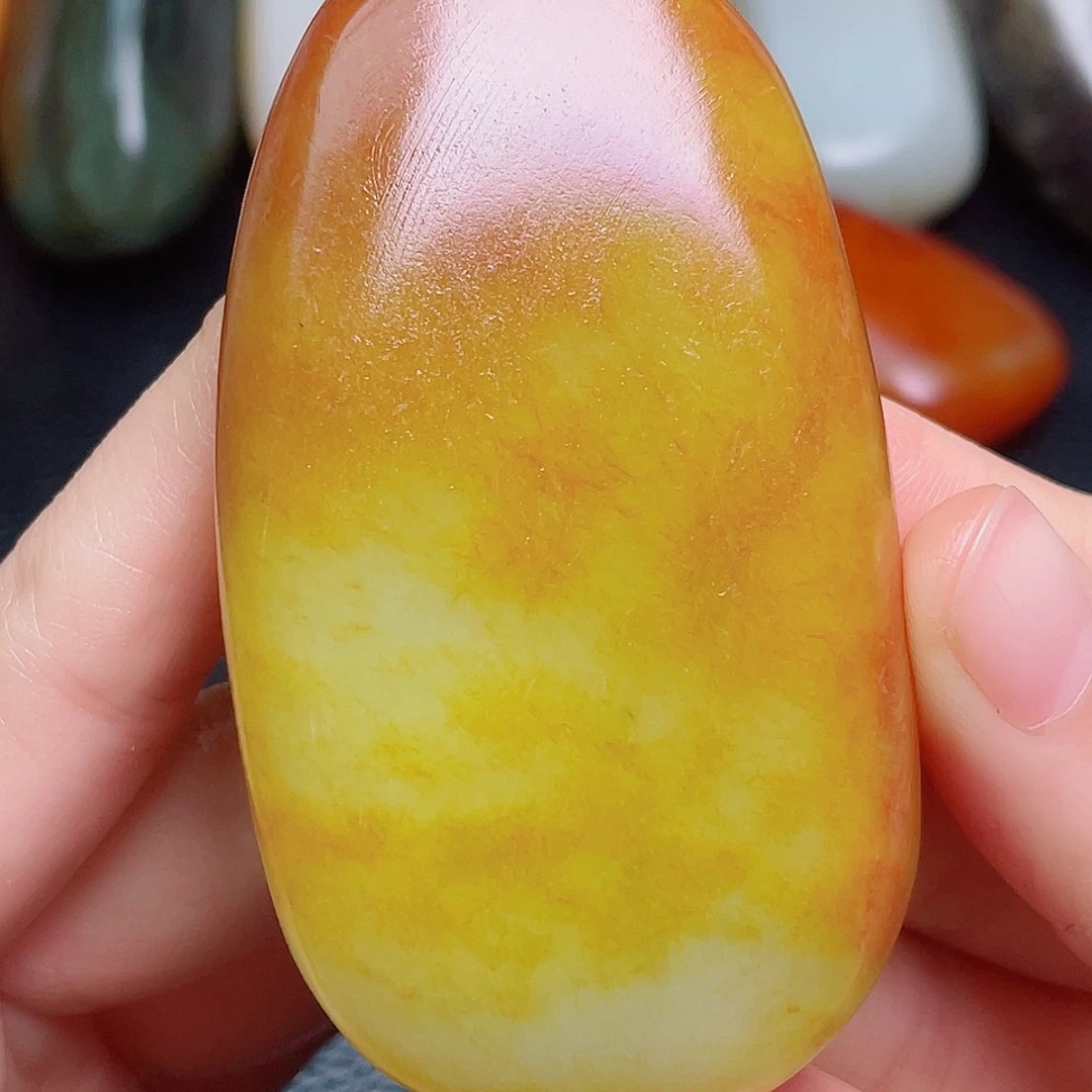 和田玉未镶嵌珠宝奇石