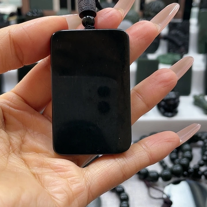 【闪购商品】颈饰未镶嵌和田玉（青玉）