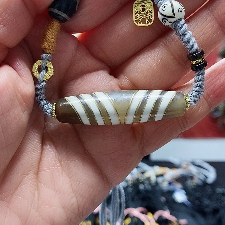 玛瑙/玉髓颈饰合金