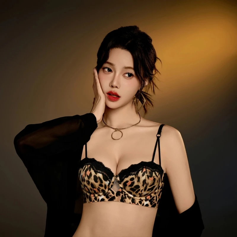 晨心语小胸聚拢内衣女缎面蕾丝性感无钢圈文胸罩