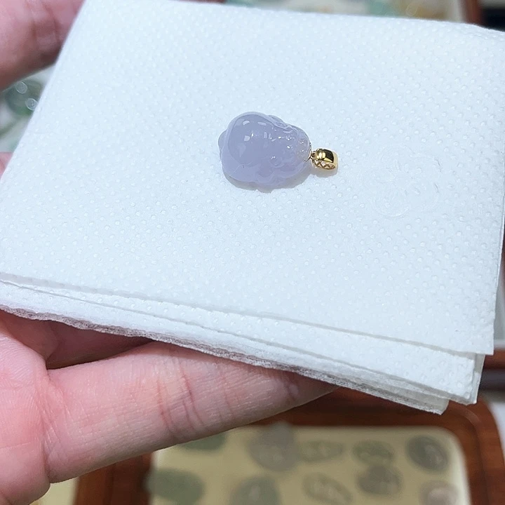 翡翠18K金镶嵌颈饰貔丘