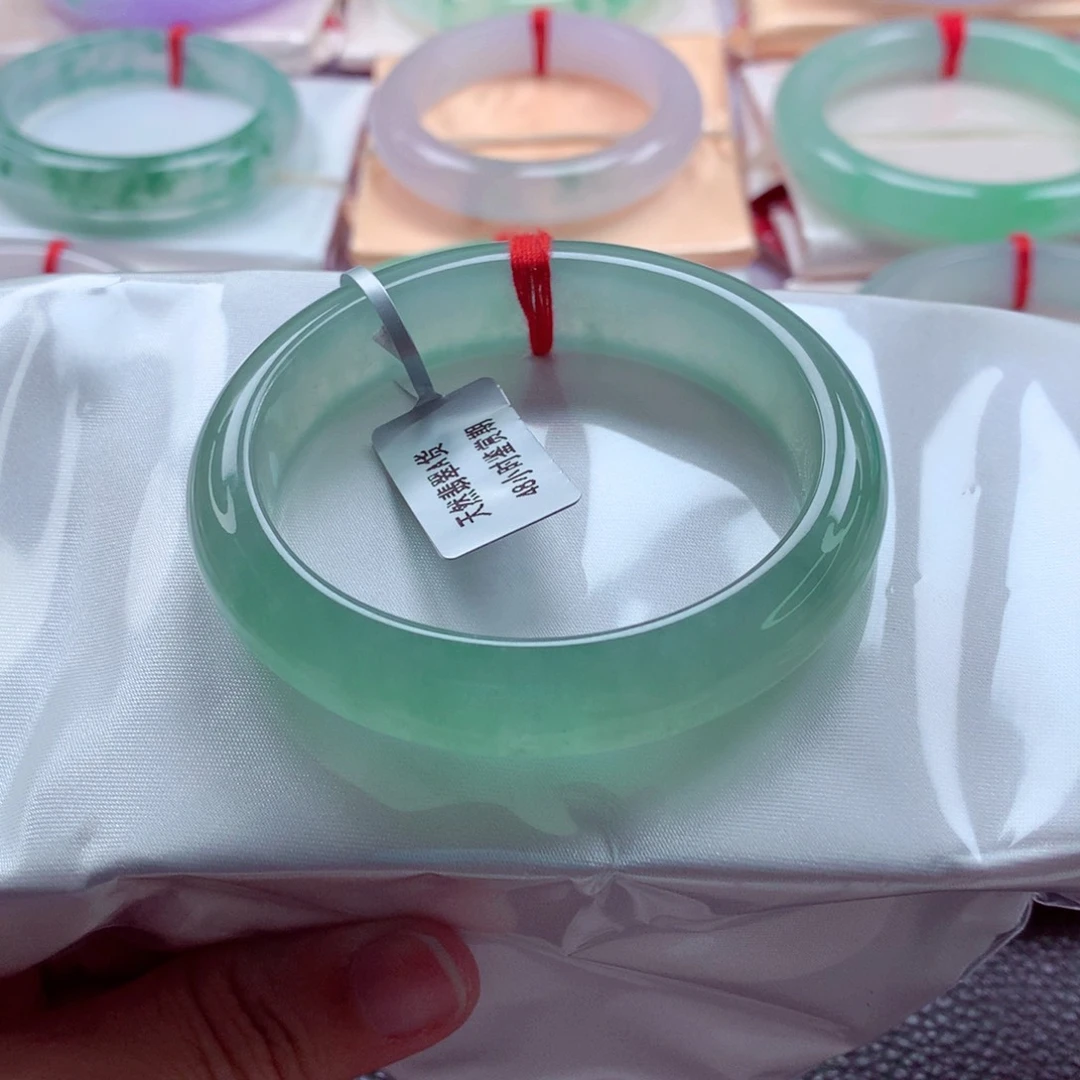 未镶嵌手镯（贵妃镯）翡翠54冰绿起光冰透孤品清货价A