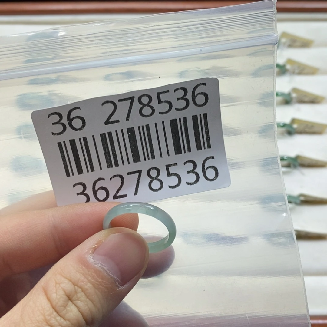 翡翠未镶嵌戒指戒指翡翠翡翠戒指