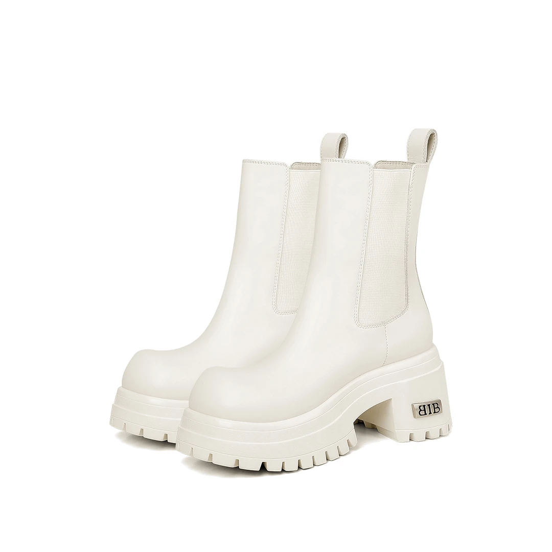 HYSN小众设计师2025新款时尚白色短靴女欧美厚底马丁靴潮牌烟管靴