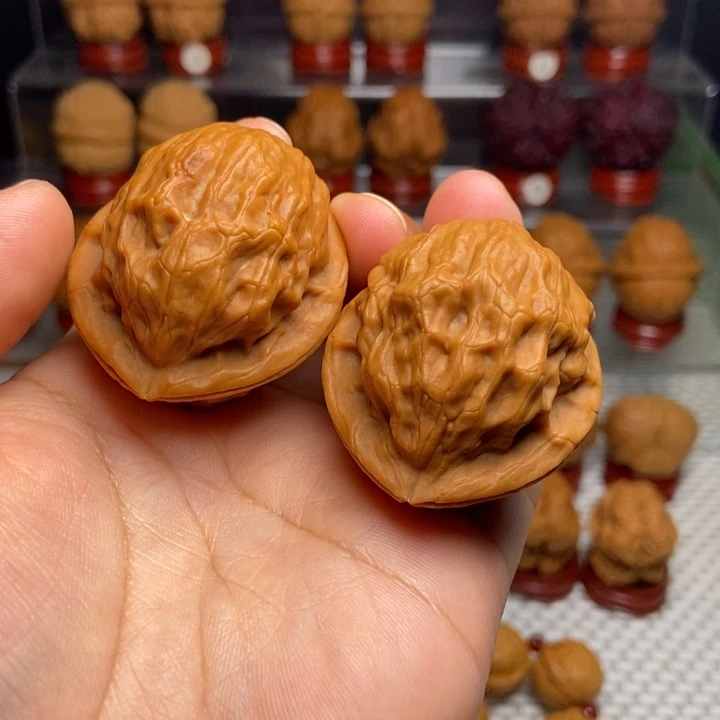 文玩核桃把件云纹桃心13