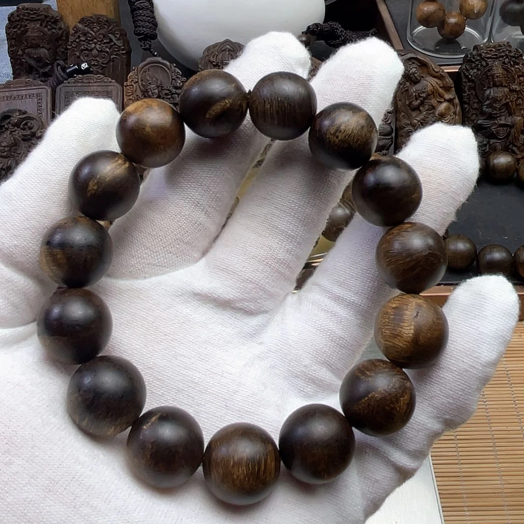 沉香手串v****?达拉干沉香