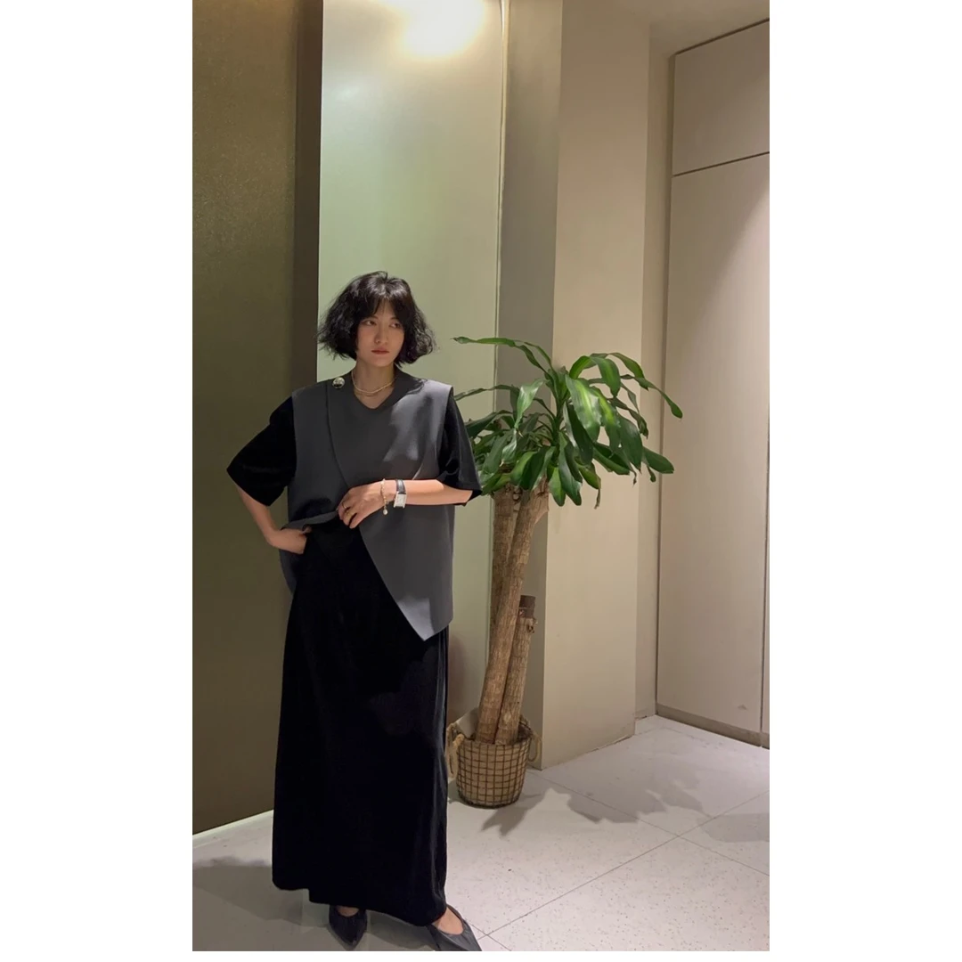 【设计款】HL秋款百搭搭扣不规则马甲设计感休闲宽松时尚西装马甲