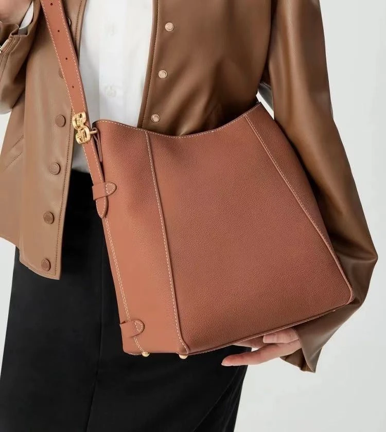 DEEP BREATH深呼吸荔枝纹水桶包单肩斜挎