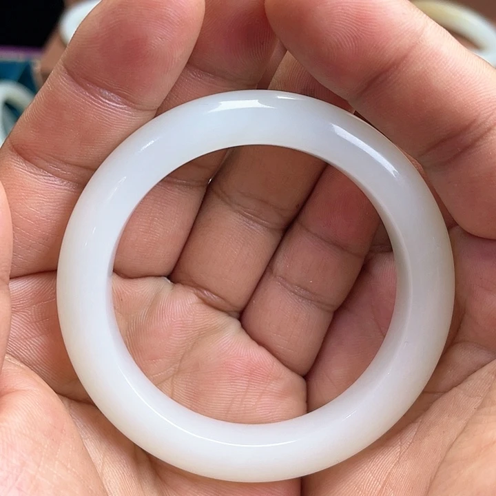 【闪购商品】未镶嵌手镯和田玉