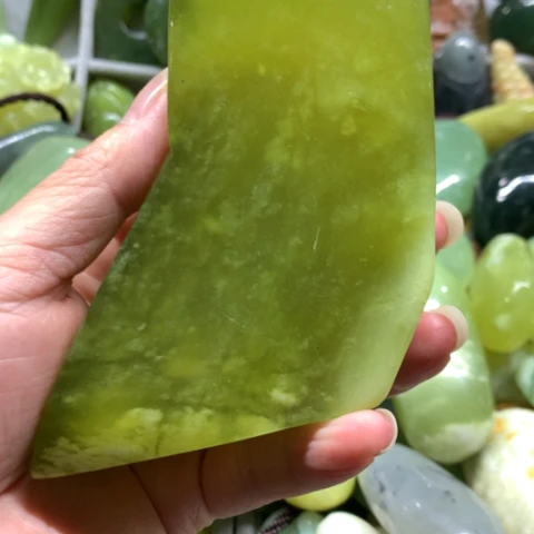 蛇纹石玉未镶嵌手把件