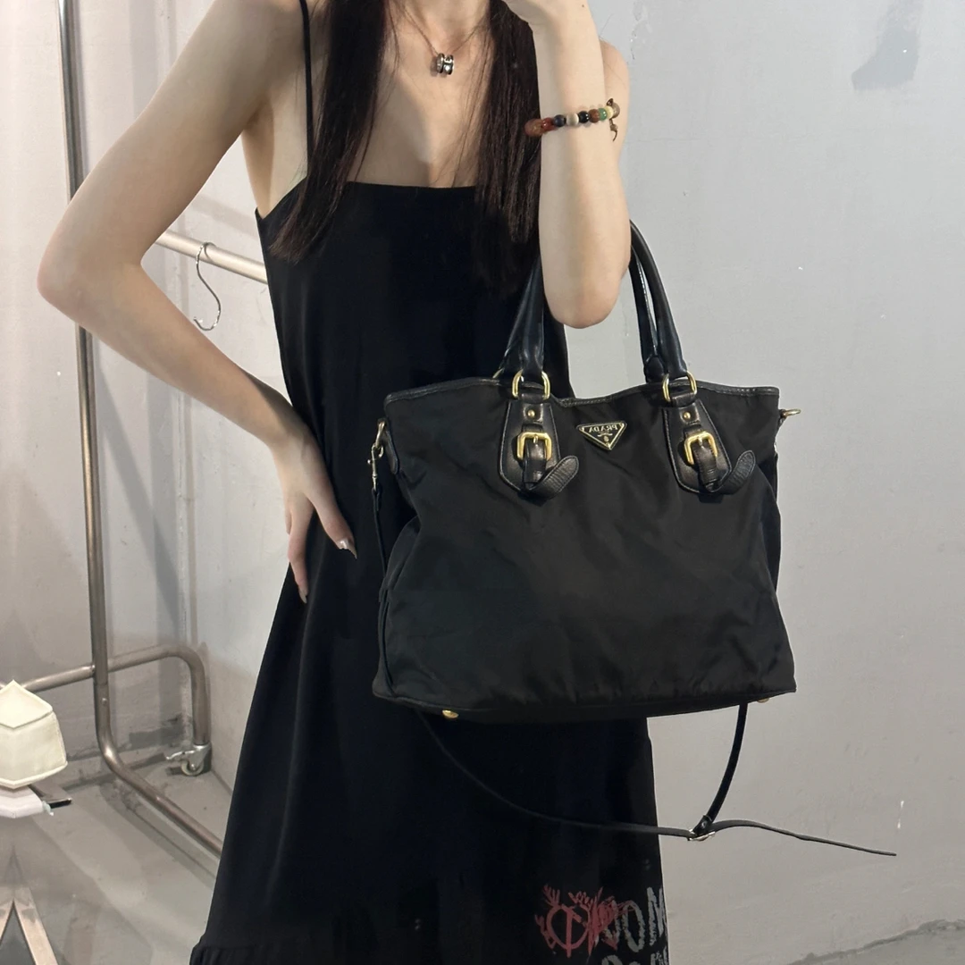 95新 Prada/普拉达 御古屋/41890/降落伞