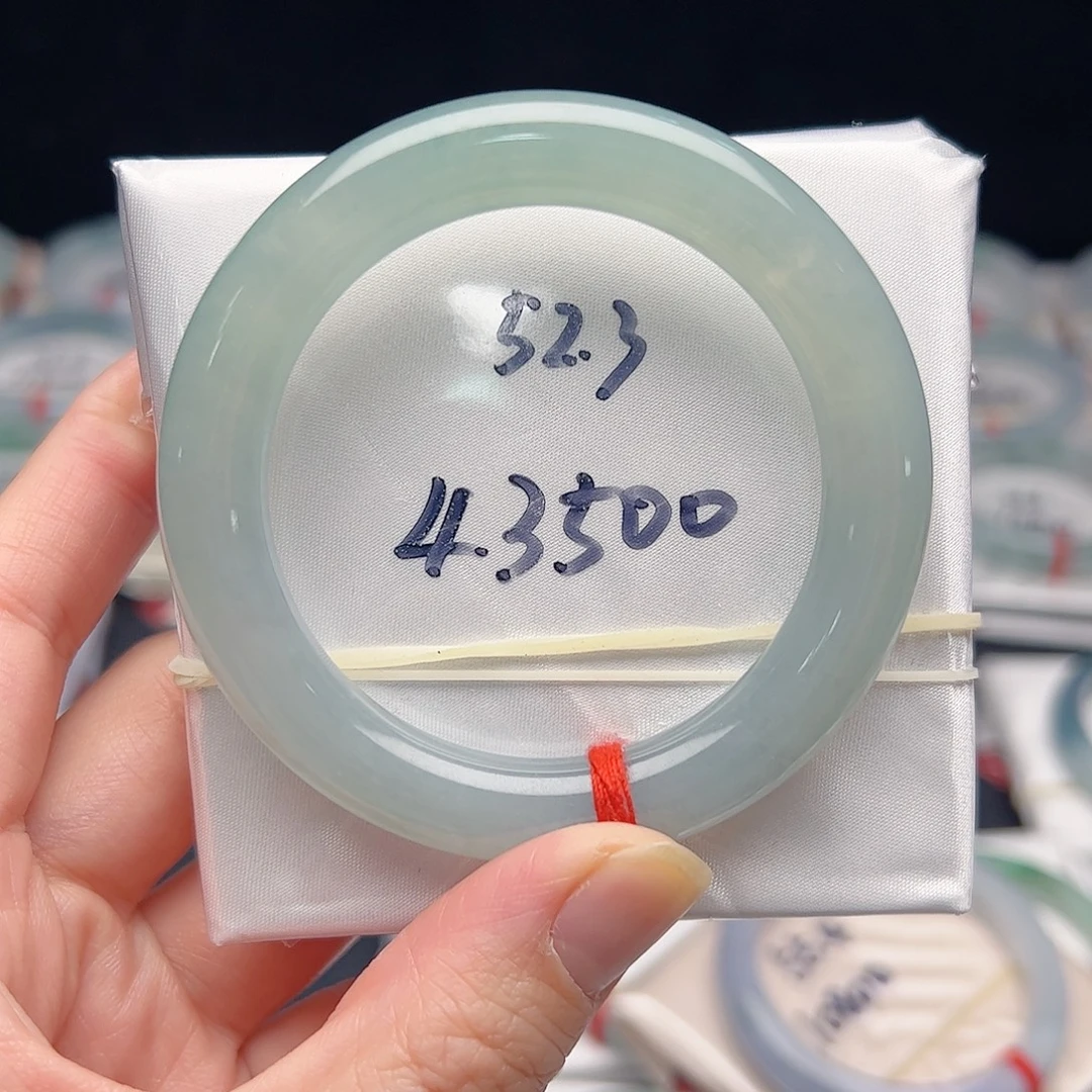 翡翠未镶嵌手镯（圆镯）