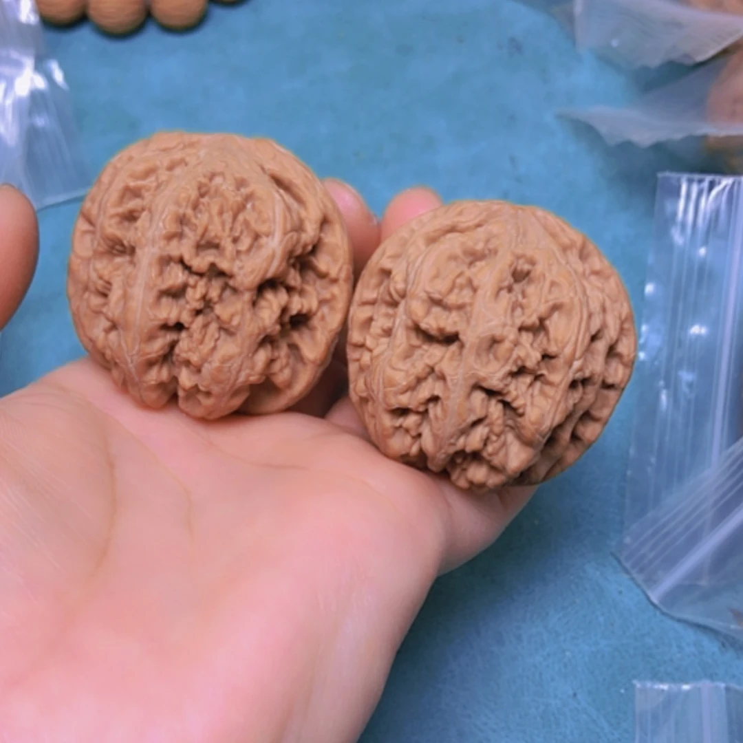 【闪购商品】把件核桃44粗筋修尖