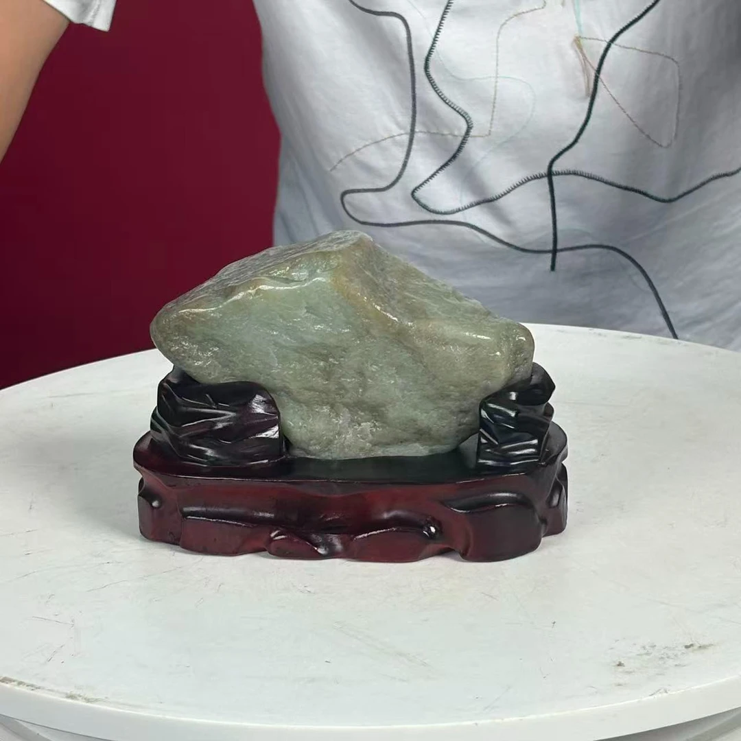 新疆玉料原石带底座发一件编号2535