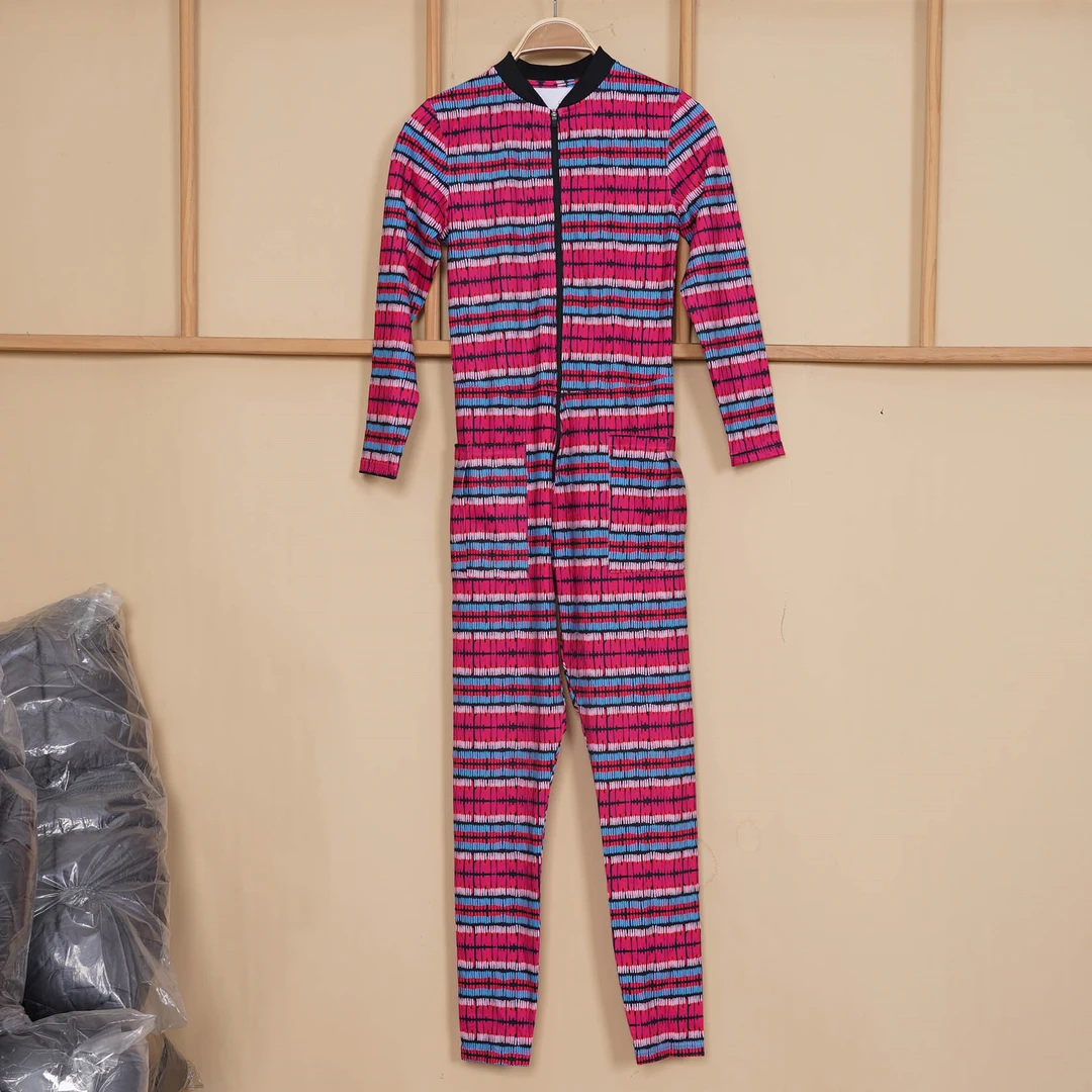 款号J233 连体衣透气吸湿高弹显瘦