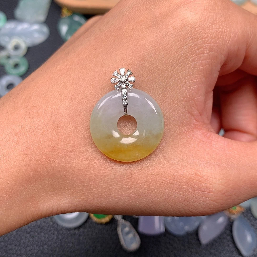 吊坠(赠链)18K金镶嵌翡翠