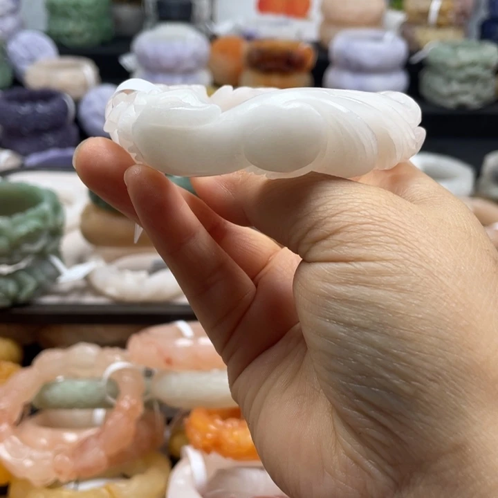 石英质玉未镶嵌手镯