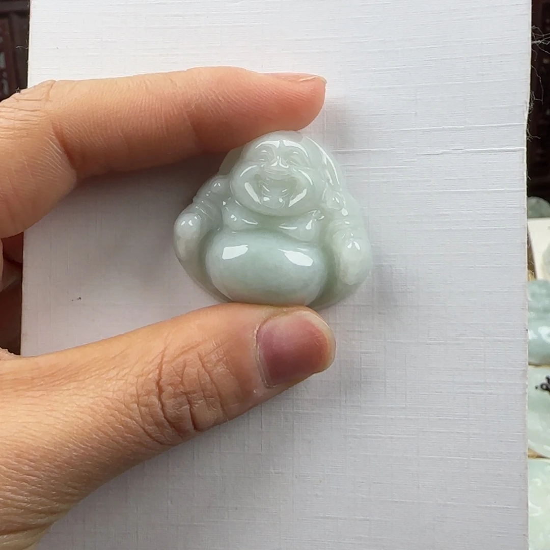妞***妞翡翠未镶嵌颈饰佛公