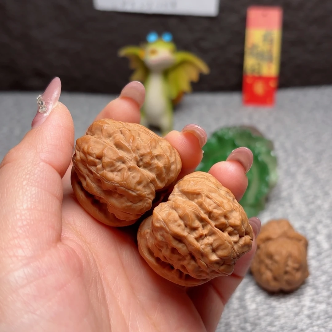 文玩核桃把件心**水蛤蟆头