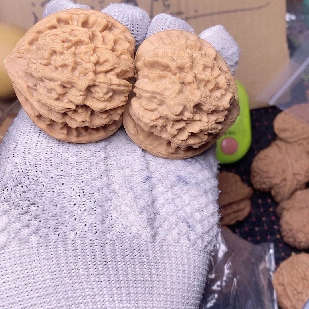 桃核把件我**错官帽核桃