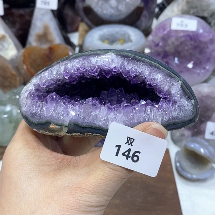 水晶大型摆件（非配饰）未镶嵌