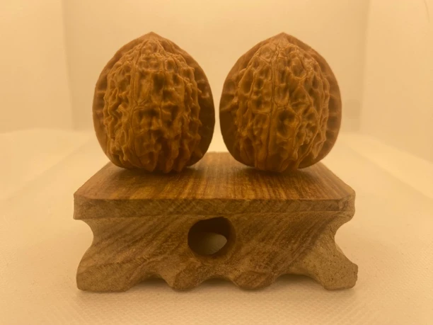 J10金牛36尺全品文玩核桃