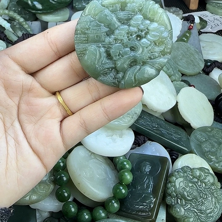 和田玉未镶嵌颈饰