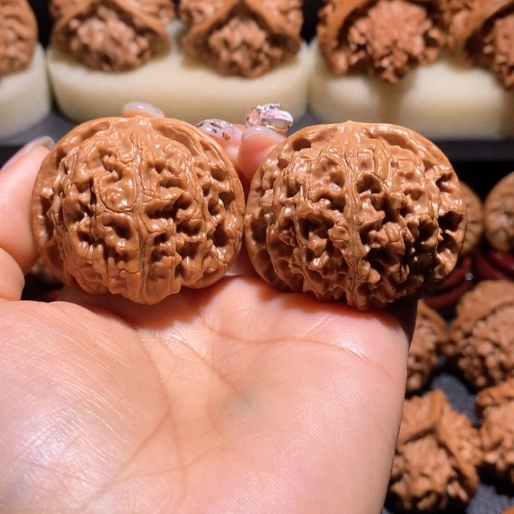 文玩核桃把件42苹果园