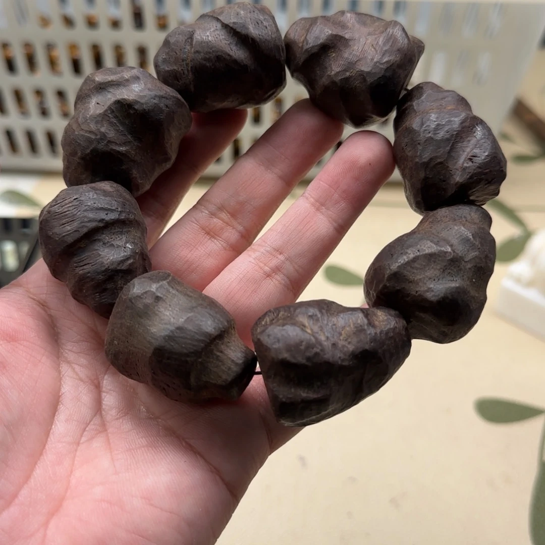白玉菩提吊坠黑色409
