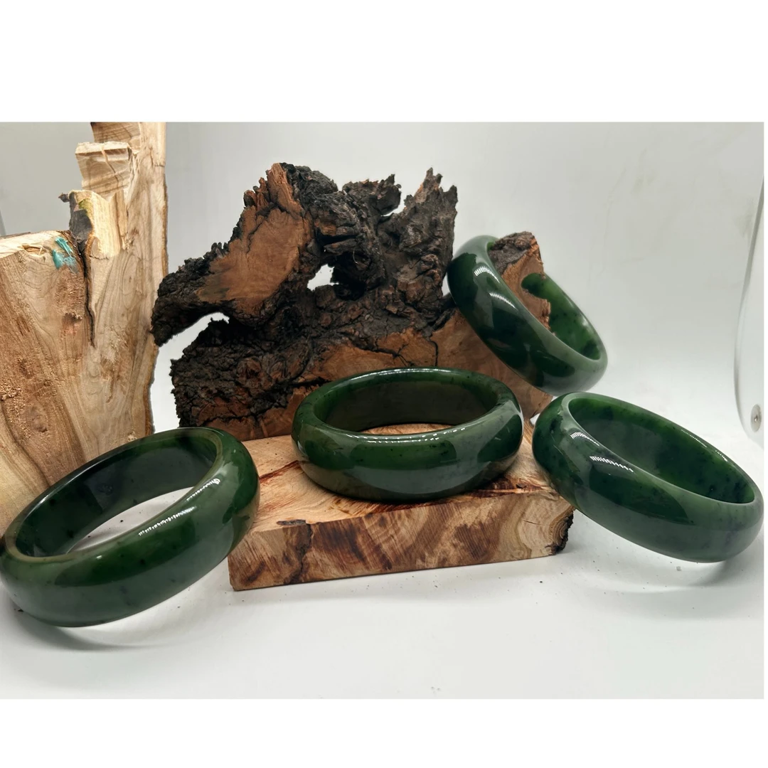 和田玉手镯多样性发一只