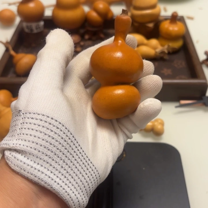 S***.天然手捻老皮葫芦