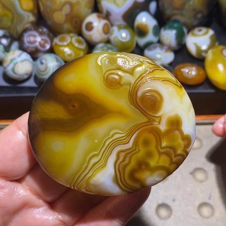 玛瑙/玉髓未镶嵌珠宝半成品