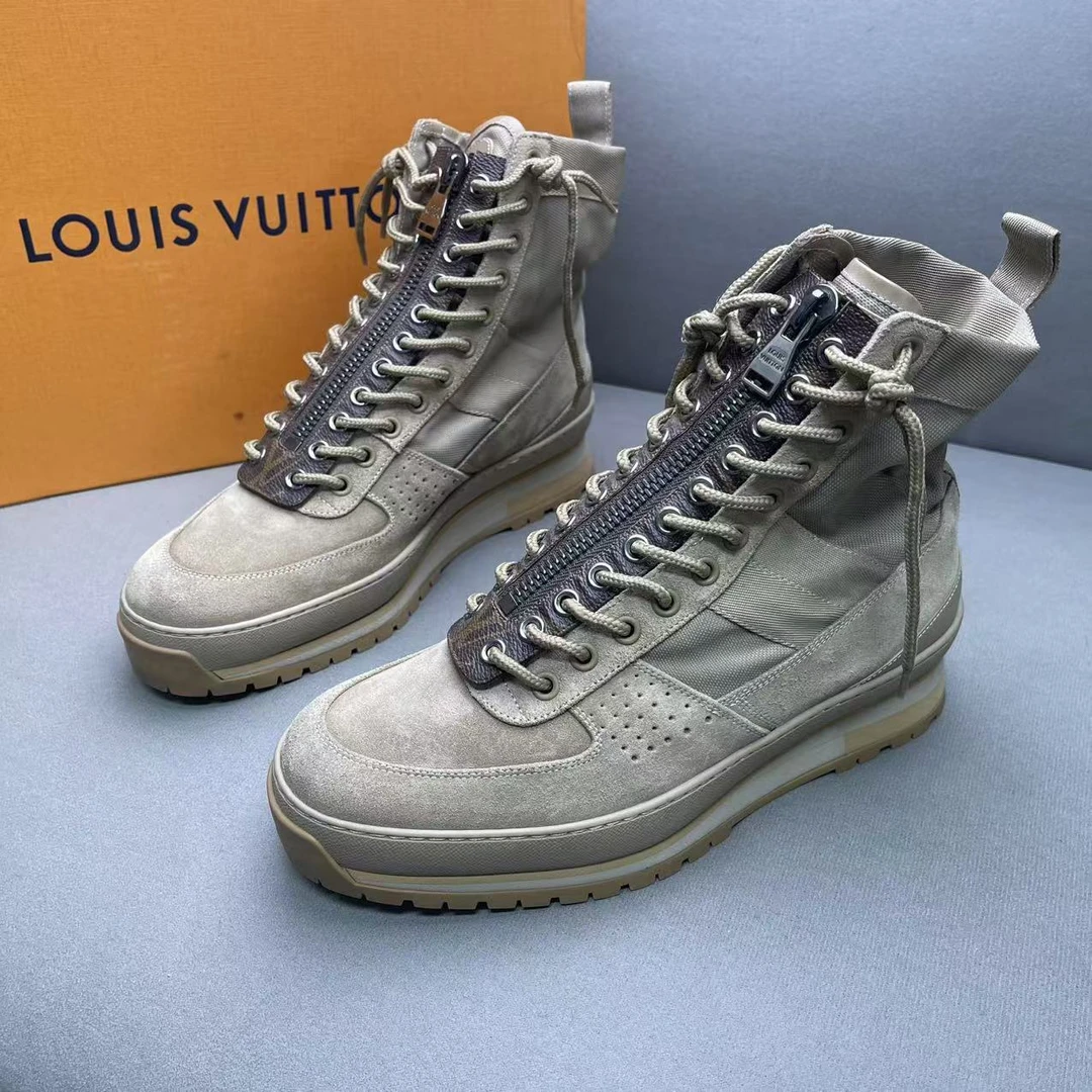 99新 LouisVuitton/路易威登 浅棕色麂皮拉链时尚高帮板鞋鞋 39码