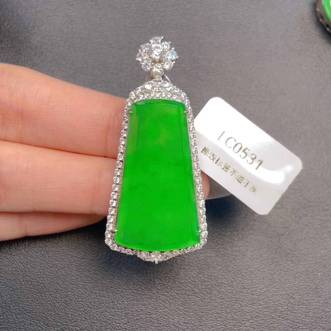 【闪购商品】吊坠(不含链)银S925镶嵌翡翠